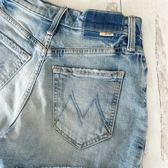 MOTHER • Superior The Tomcat Kick Fray Short I Confess Heart Denim Jeans Short - Picture 6 of 12